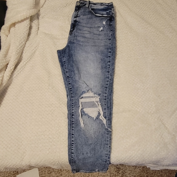 💥24 HR SALE💥Buckle Jeans - Picture 3 of 6